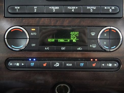 Used 2014 Ford Expedition EL XLT w/ Equipment Group 202A AWD/4WD image 20