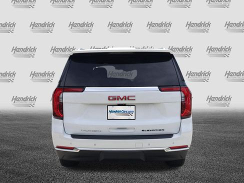 Used 2025 GMC Yukon Elevation w/ Elevation Premium Package AWD/4WD image 8