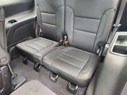 Used 2023 GMC Acadia AT4 w/ Technology Package AWD/4WD image 31