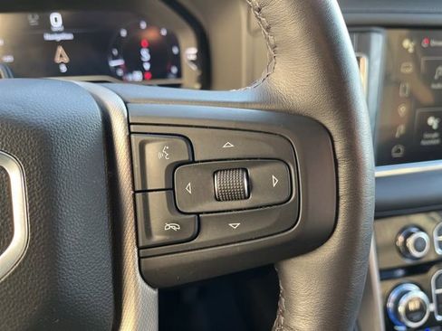 Used 2023 GMC Yukon Denali w/ Denali Reserve Package image 30