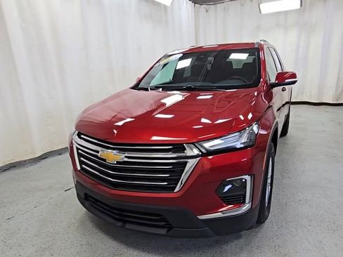 Used 2023 Chevrolet Traverse LT image 4