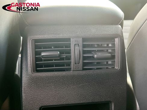 Used 2024 Mitsubishi Outlander SE image 34