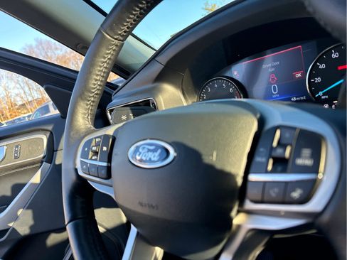 Used 2023 Ford Explorer XLT w/ Equipment Group 202A image 11