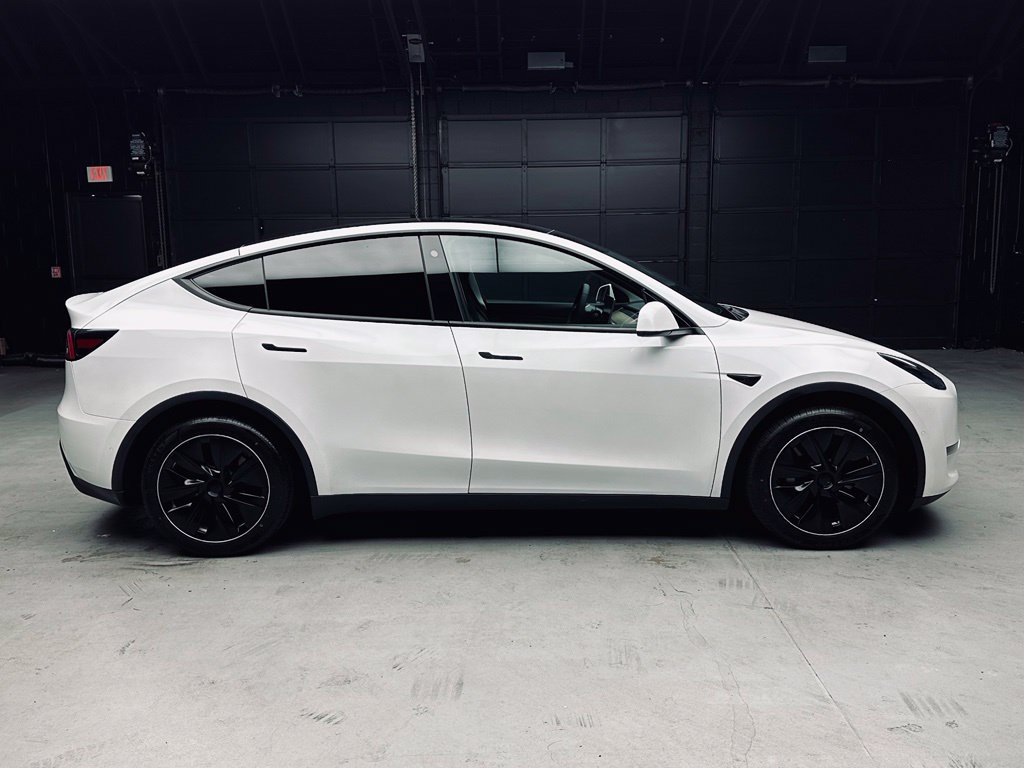 Used 2021 Tesla Model Y Long Range AWD/4WD image 9