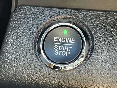 Certified 2022 Ford F250 Platinum image 26