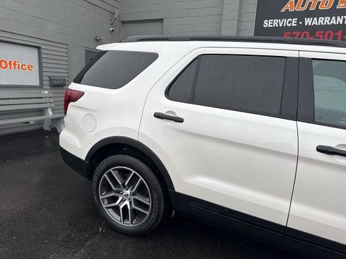 Used 2017 Ford Explorer Sport image 9