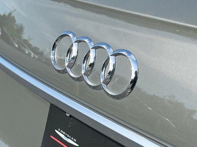 Used 2023 Audi Q5 2.0T Premium w/ Convenience Package AWD/4WD image 32