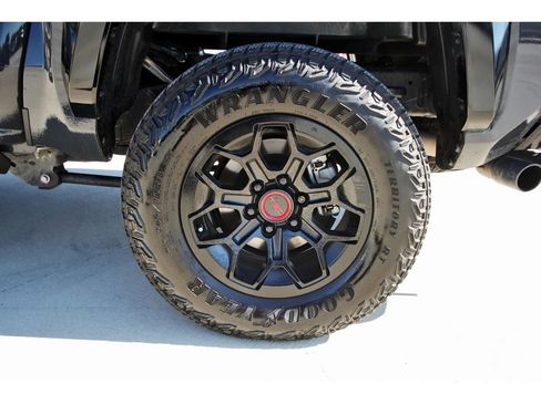 Used 2025 Toyota Tacoma TRD Pro image 32