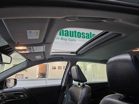 Used 2016 Honda Accord Touring image 41