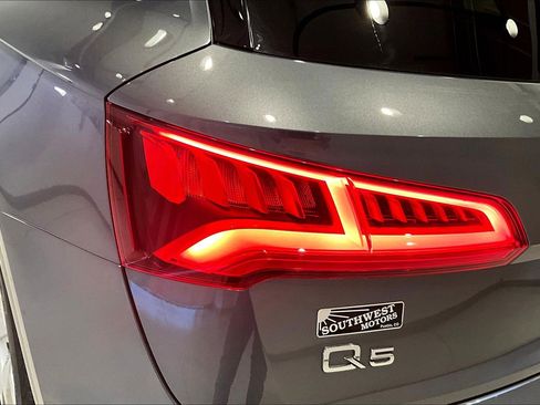 Used 2019 Audi Q5 Prestige w/ Prestige Package image 22