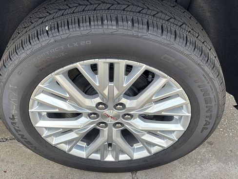New 2026 GMC Acadia Elevation w/ Elevation Premium Package FWD image 11
