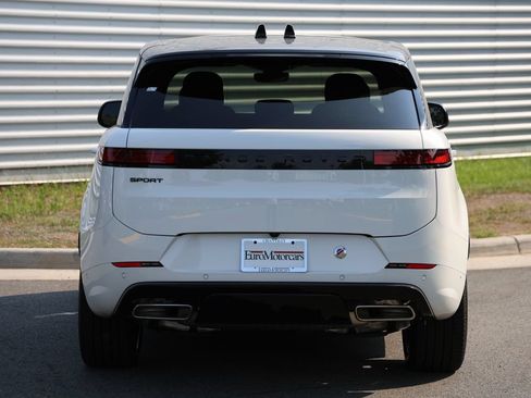 New 2026 Land Rover Range Rover Sport Dynamic SE AWD/4WD image 5