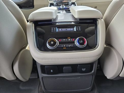 Used 2021 Lincoln Navigator Reserve w/ Luxury Package RWD image 14