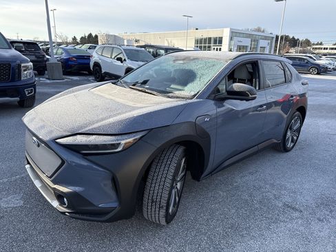 Used 2024 Subaru Solterra Limited image 3