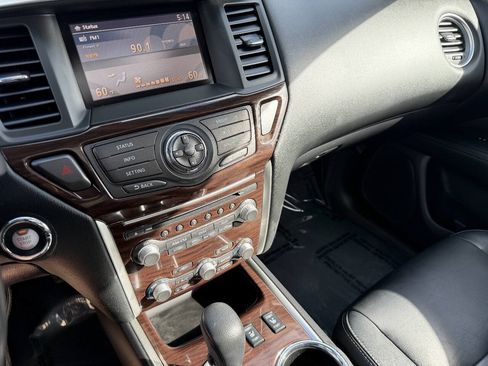 Used 2014 Nissan Pathfinder SL w/ SL Premium Package AWD/4WD image 30