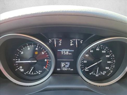 Used 2013 Toyota Land Cruiser AWD/4WD image 16