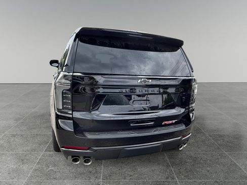 New 2026 Chevrolet Suburban RST w/ RST Capability Package AWD/4WD image 4