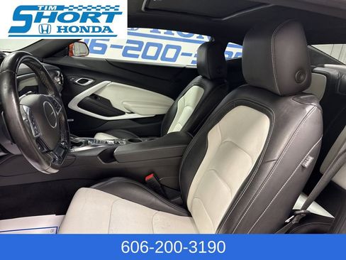 Used 2022 Chevrolet Camaro LT w/ RS Package image 9