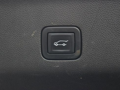 Used 2023 GMC Yukon AT4 w/ AT4 Premium Package image 14