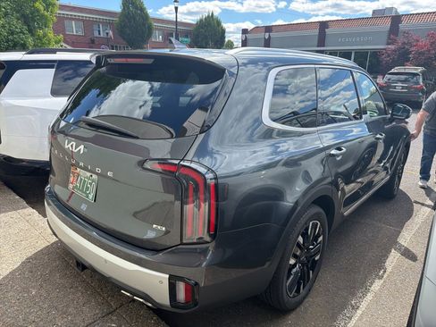 Used 2024 Kia Telluride SX Prestige w/ Towing Package AWD/4WD image 4