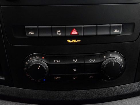 Used 2023 Mercedes-Benz Metris Passenger image 28