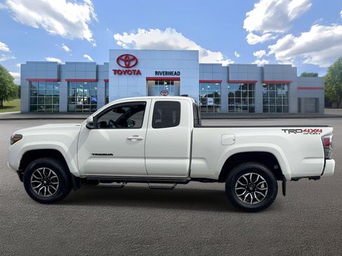 Certified 2021 Toyota Tacoma TRD Sport image 4