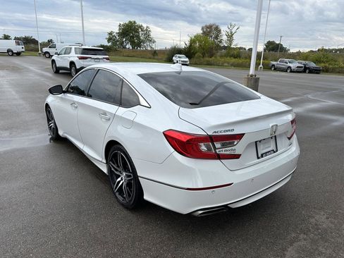 Used 2022 Honda Accord Touring image 3