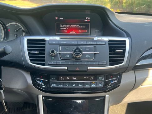 Used 2017 Honda Accord LX image 20