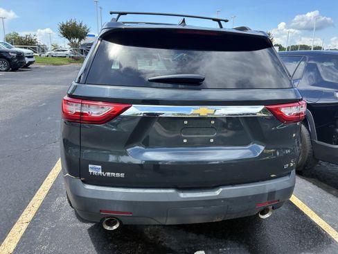 Used 2019 Chevrolet Traverse LT FWD image 7