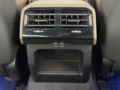 Used 2024 BMW i5 eDrive40 w/ M Sport Package image 40