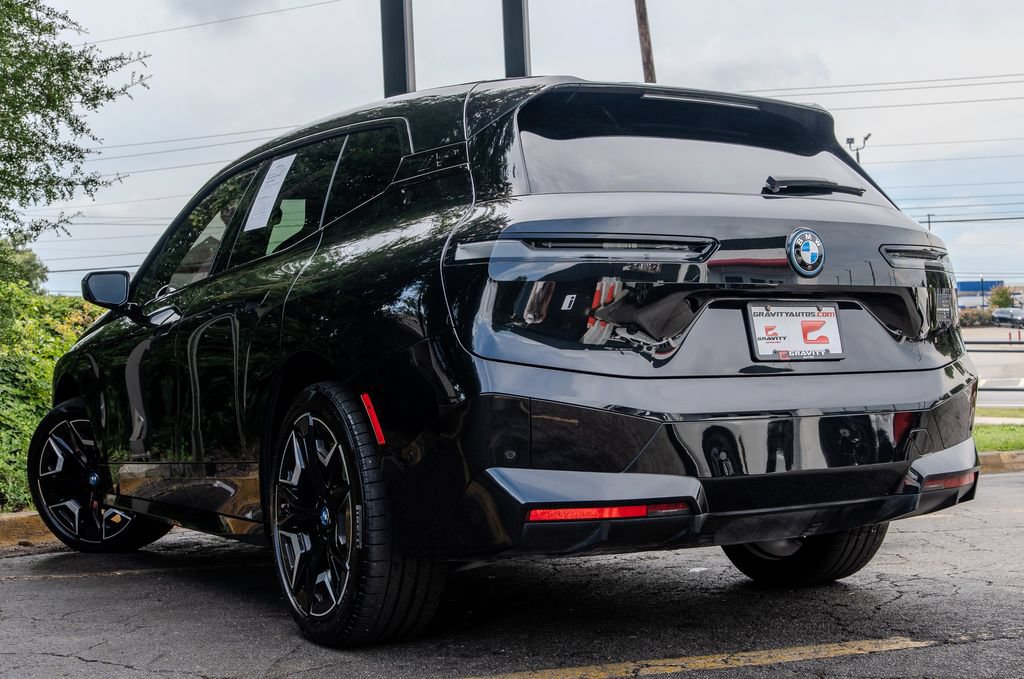 Used 2024 BMW iX xDrive50 w/ Sport Package AWD/4WD image 24
