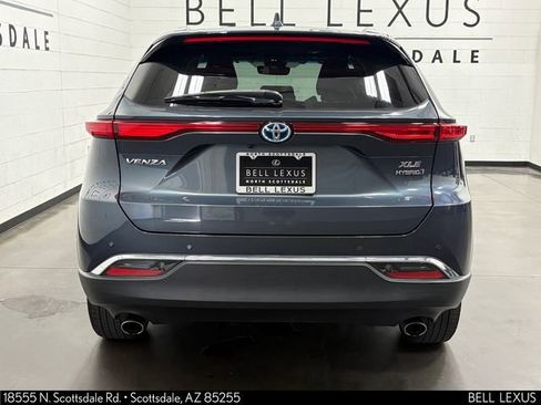 Used 2021 Toyota Venza XLE w/ Softex Package AWD/4WD image 5