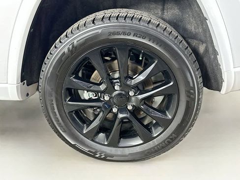 Used 2022 Jeep Grand Cherokee Laredo X AWD/4WD image 8