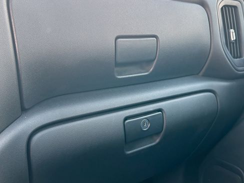 Used 2021 Chevrolet Silverado 1500 Custom Trail Boss image 9