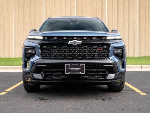 New 2026 Chevrolet Traverse RS w/ LPO, Floor Liner Package AWD/4WD image 3
