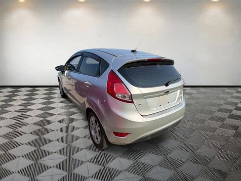 Used 2015 Ford Fiesta SE FWD image 8
