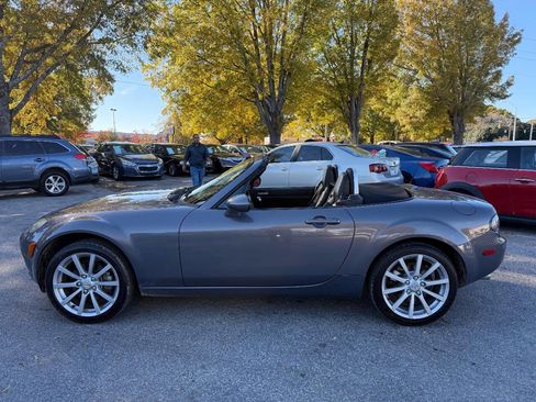Used 2006 MAZDA MX-5 Miata Grand Touring w/ Suspension Pkg image 14
