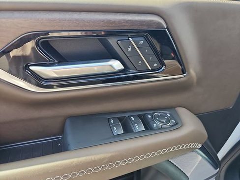 New 2026 GMC Yukon Denali Ultimate AWD/4WD image 24