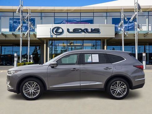 Used 2024 Acura MDX SH-AWD w/ Advance Package image 3