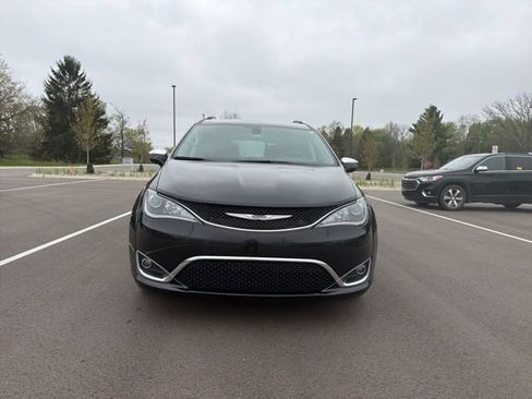Used 2020 Chrysler Pacifica Limited FWD image 8