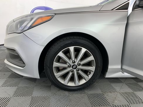 Used 2016 Hyundai Sonata Limited image 12