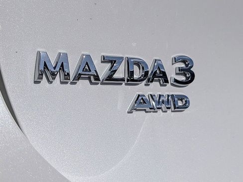 New 2026 MAZDA MAZDA3 Hatchback w/Premium Plus Pkg image 12