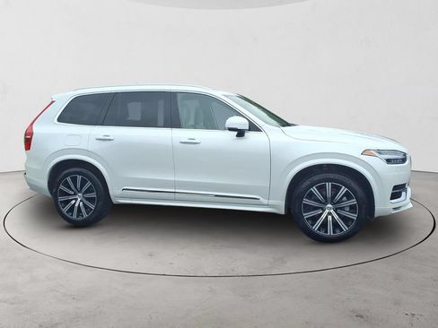 Used 2024 Volvo XC90 B5 Core w/ Protection Package Premier AWD/4WD image 4