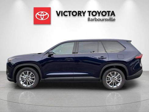 New 2026 Toyota Grand Highlander AWD image 2