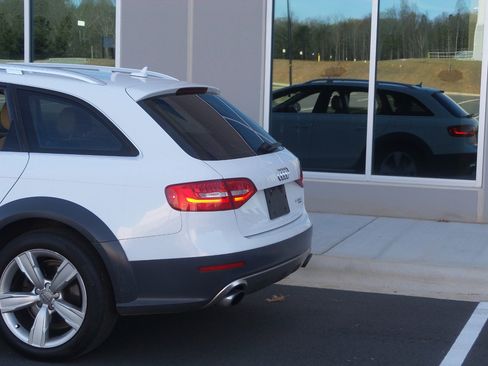 Used 2013 Audi A4 Premium Plus w/ Premium Plus Pkg image 77