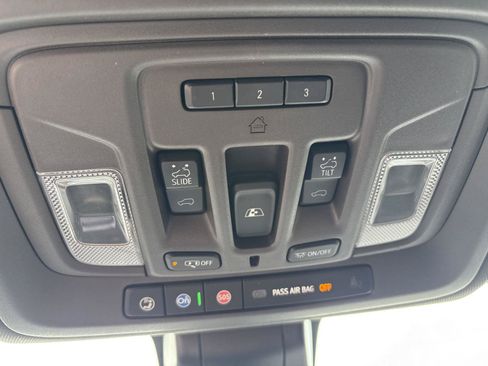 Used 2019 GMC Sierra 1500 Denali w/ Denali Ultimate Package AWD/4WD image 24