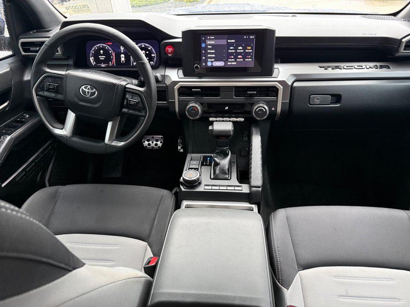 Used 2025 Toyota Tacoma TRD Sport AWD/4WD image 10