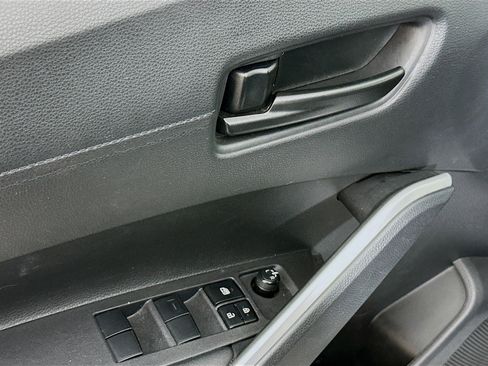 Used 2023 Toyota Corolla Cross LE image 15