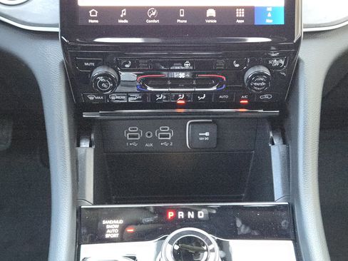 New 2025 Jeep Grand Cherokee L Limited w/ Black Appearance Package image 16