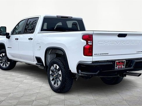 Used 2024 Chevrolet Silverado 2500 Custom w/ Custom Value Package image 13